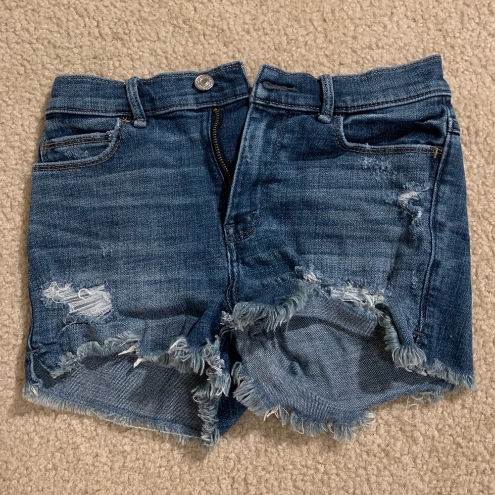 ABERCROMBIE AND FITCH HIGH RISE SHORTS!!!